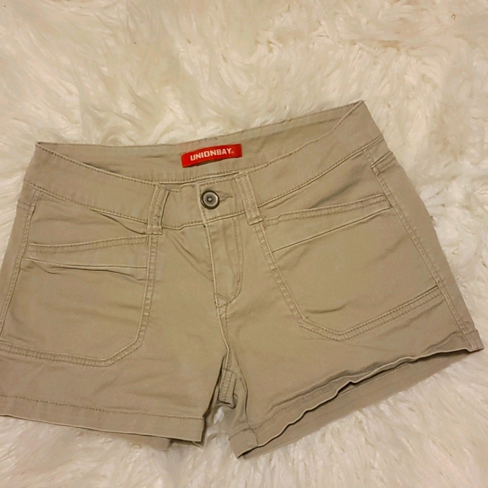 UNIONBAY Tan Shorts Size 5